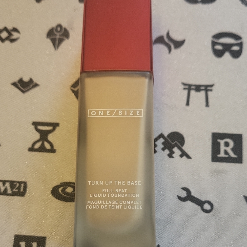 ONE/SIZE Turn Up The Base Liquid Foundation